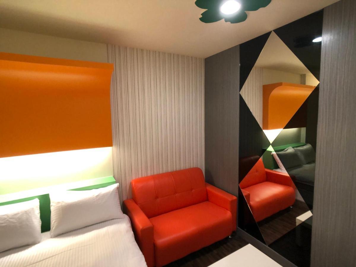 逢甲驛站青年旅舍 Hostel ไถจง ภายนอก รูปภาพ